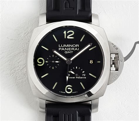 officine panerai luminor submersible replica|How to Spot a Fake Panerai Watch .